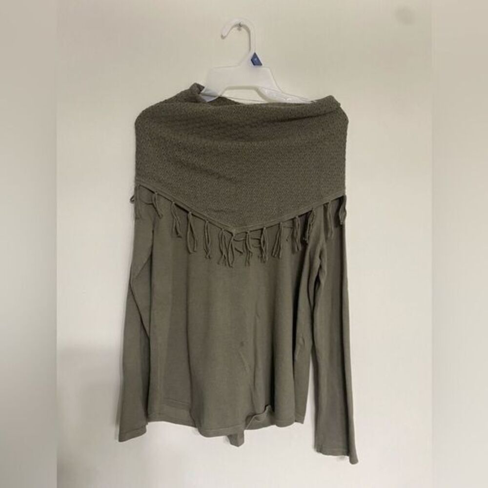 - Women’s green style and Company, top‎ size small sea description